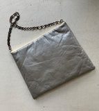 einmalige Handtasche envelope silver fur cream